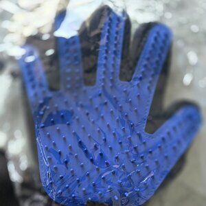 PET HAIR REMOVER GLOVE GENTLE BRUSH FOR DOGS CATS HORSES NWOT